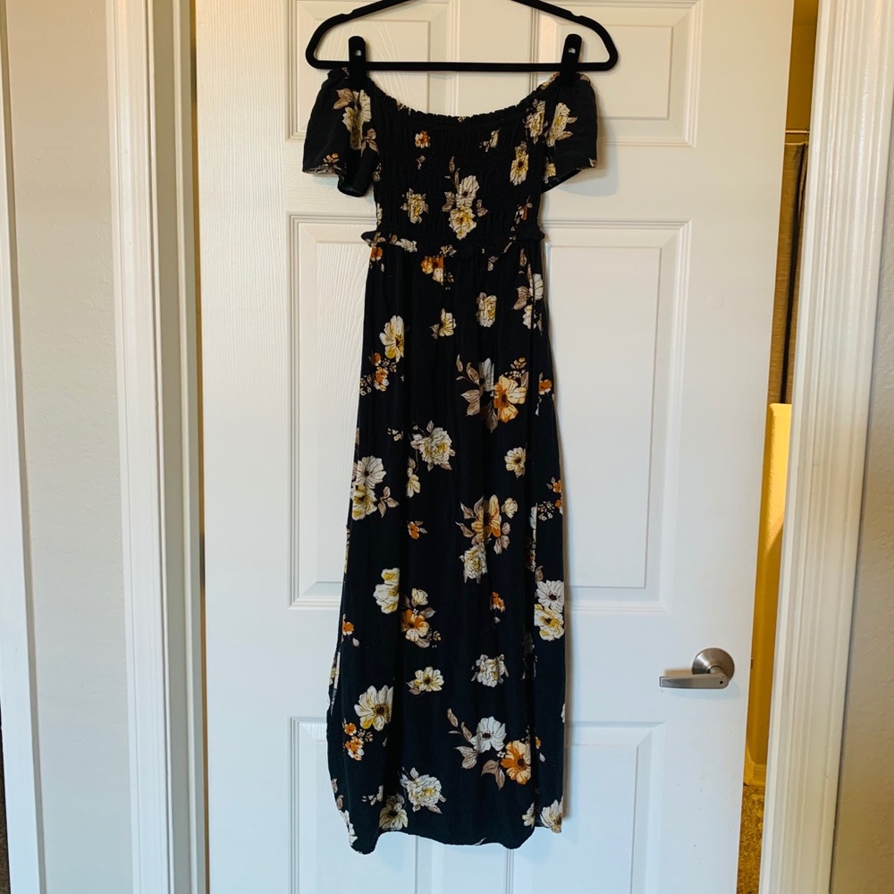 Floral off the shoulder maxi dress